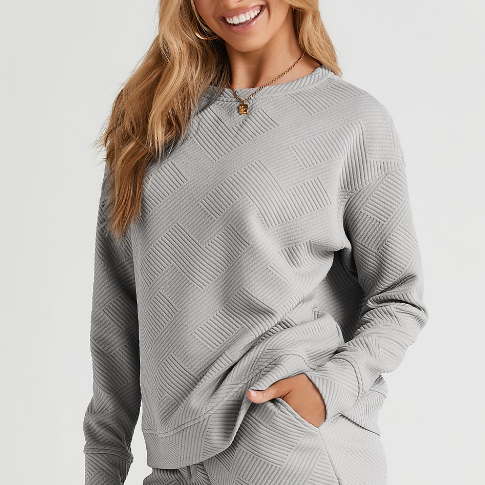 Grey Textured Two-Piece Lounge Set‎ - Picture 4 of 9